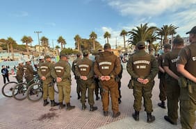“Carabineros conserjes”: Funcionarios denuncian que hasta deben atender visitas en edificio de altos mandos