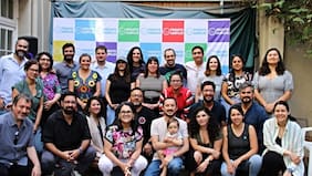 “Escribiendo...”: Exministros FA se coordinan para defender legado de Boric