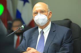 Fiscalía de El Salvador acusa al expresidente Alfredo Cristiani de autorizar matanza de jesuitas