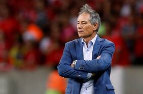 La primera final de Holan en la UC