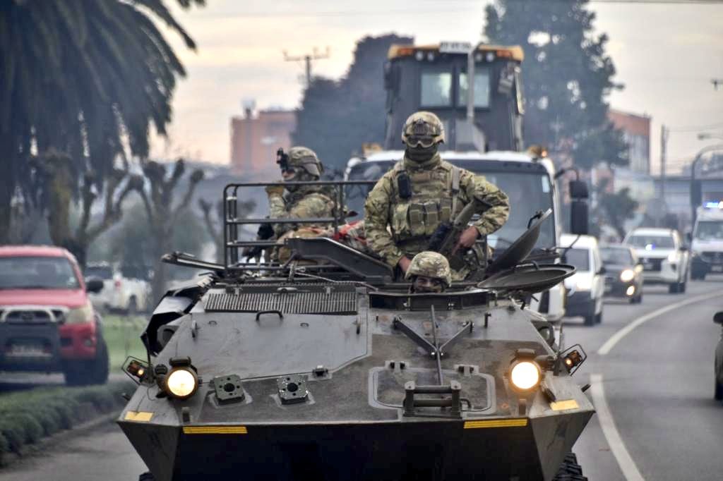 De solicitar a negar (y viceversa): los giros en la izquierda y derecha por presencia de militares en las calles