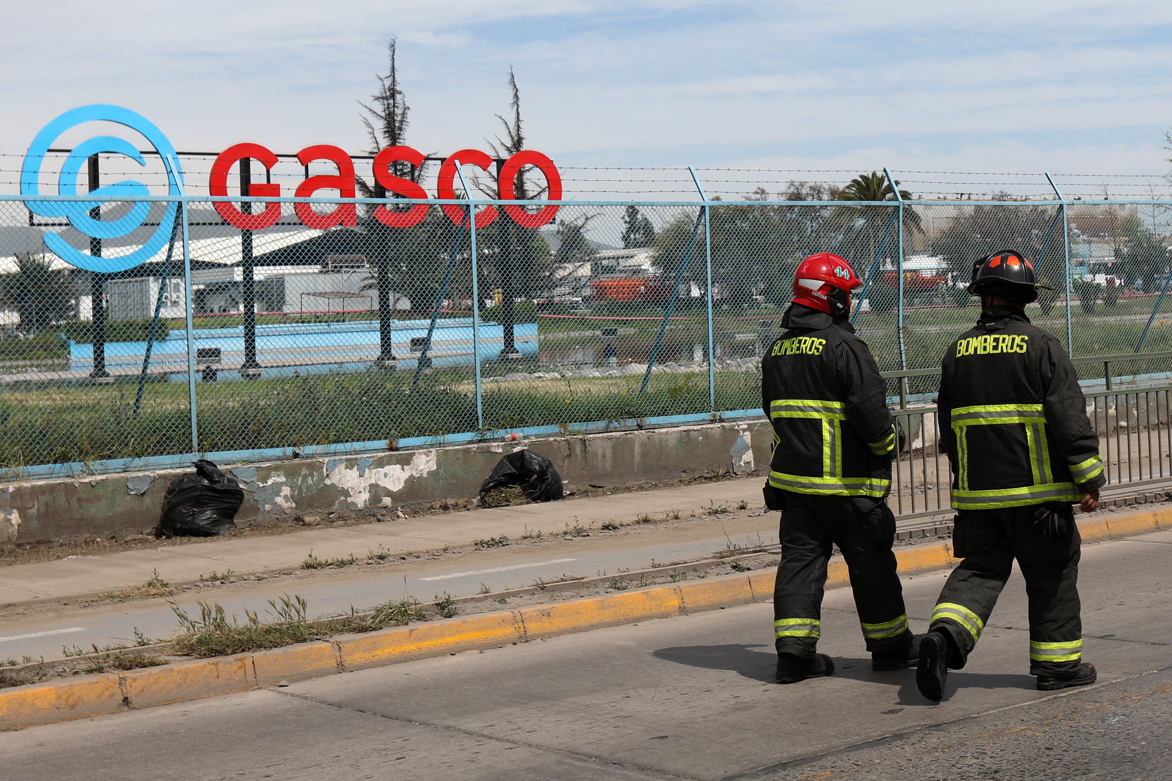 Gasco lamenta nuevas víctimas tras incendio en Renca y afirma que colabora con la investigación