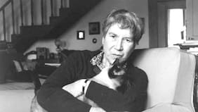 Natalia Ginzburg y “Las palabras de la noche”: cuando el fascismo se filtra en lo cotidiano