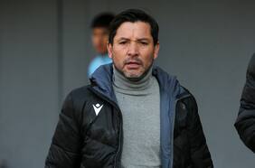 Francisco Arrué se aferra al cargo en Ñublense y arremete contra sus críticos pese a la eliminación de la Libertadores