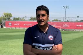 Roberto Navajas, ex preparador de arqueros de la Selección: “Hablar de Bravo o Cortés es muy aburrido; lo importante es que el fútbol chileno está estancado”