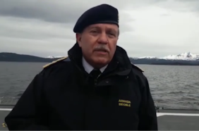 Comandante en jefe de la Armada afirma que se analizan acciones legales contra Hugo Gutiérrez por “acusaciones injuriosas”