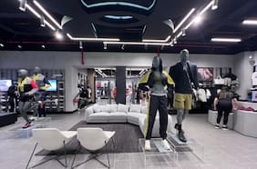 Cómo es la nueva tienda Under Armour en Parque Arauco y por qué se presenta como la “más disruptiva” que tienen en Chile