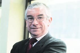 La desconocida disputa entre el exdueño de Cruz Verde y la mexicana Femsa por los costos de la colusión de las farmacias