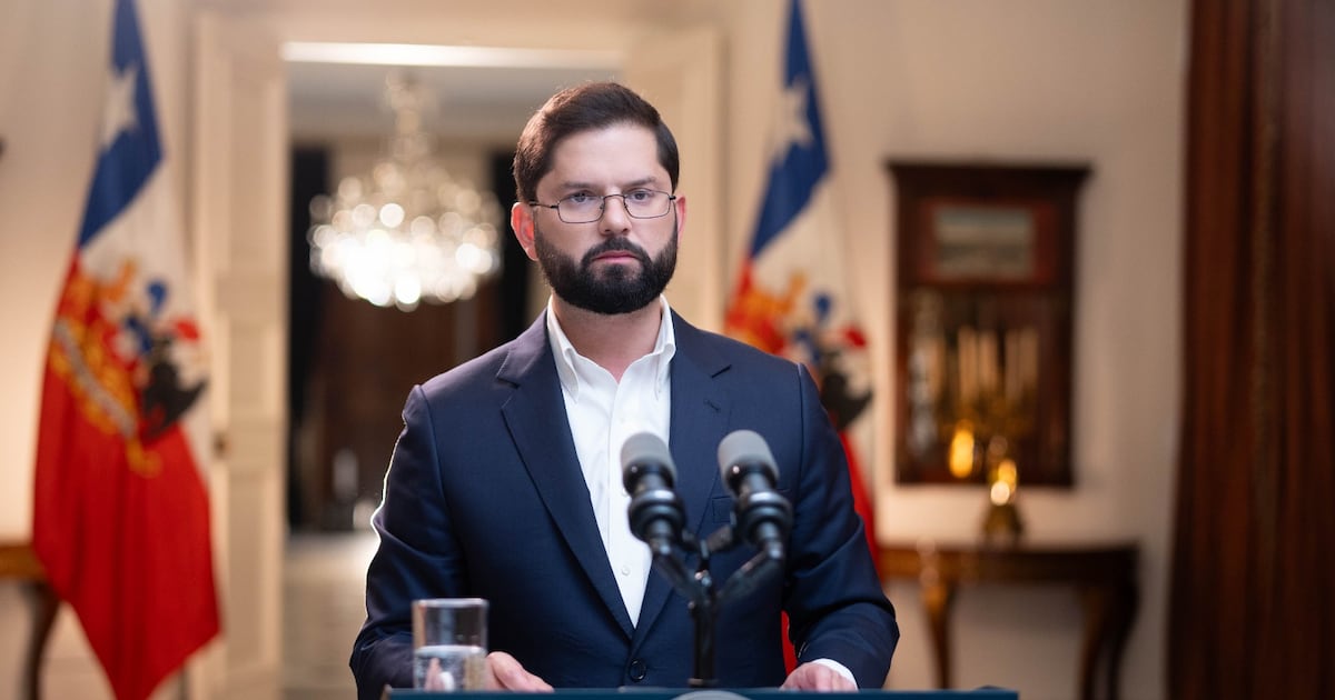 Presidente Boric felicita a Rodrigo Paz por su triunfo en Bolivia y reafirma voluntad de cooperación entre ambos países