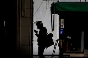 Mercado laboral a la baja: Ofertas laborales caen más de 40% en diciembre y llegan a su menor nivel desde mediados de 2020