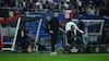 “Un hombre muerto en vida”: Crystal Palace de Darío Osorio baraja nombres para reemplazar al entrenador Pierre Sage