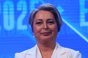 Jara reflexiona sobre su desempeño en debate y afirma que recortes fiscales de Kast “van a afectar los derechos sociales”