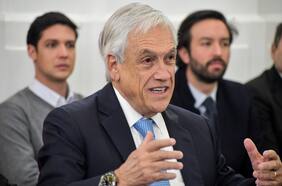 Piñera destaca que Belisario Velasco tuvo un “rol clave” en la recuperación de la democracia