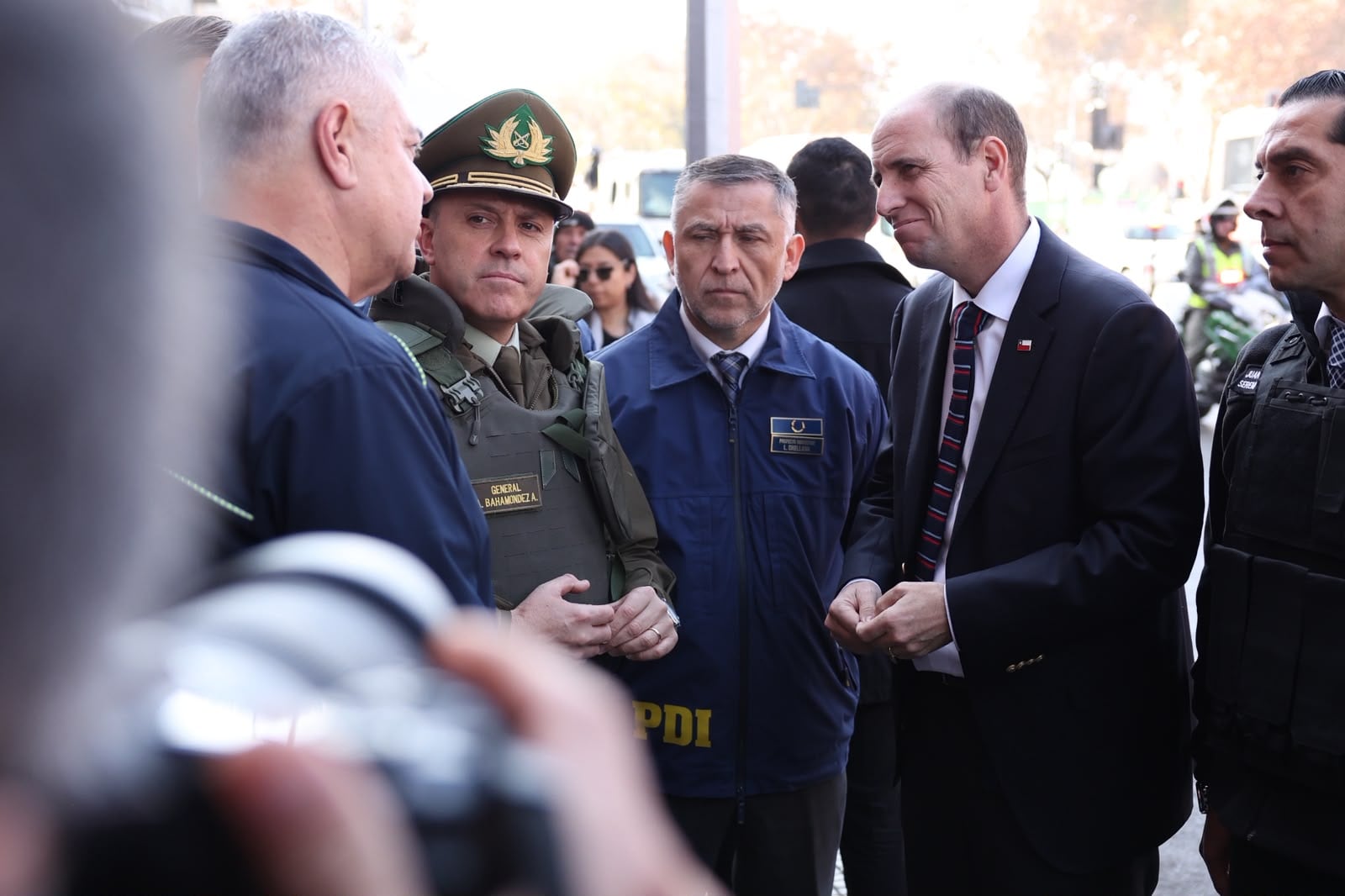 "Esto va a ser diario": ministro Arrau encabeza operativo de control y fiscalización en barrio Meiggs