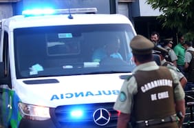 Detienen a mujer que apuñaló a su pareja en Estación Central en presunto caso de VIF: hombre se mantiene en estado grave