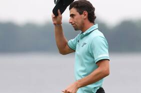 Joaquín Niemann sufre para terminar dentro del Top 20 en el inicio del The Open