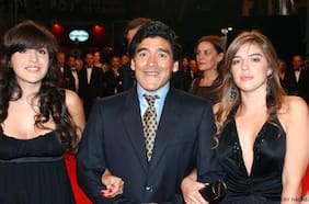“Había negocios”: hija de Diego Maradona acusa plan del entorno que lo custodiaba para matar al astro argentino