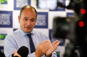 Gobernador del Biobío califica como una mala noticia el cierre de Huachipato y advierte que profundizará la cesantía