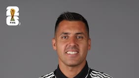 Sicólogos, informes de Canadá y Qatar y millonario bono: la preparación de Cristián Garay para su debut en el Mundial