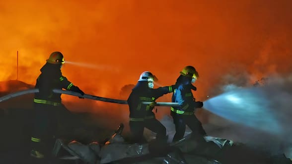 Explosión en fábrica de fuegos artificiales en China deja al menos 21 muertos y 61 heridos