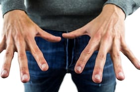 Esta marca en las uñas te puede decir si tuviste Covid; cada vez hay más chilenos reinfectados y variante delta se expande: tres cosas que aprendimos del coronavirus esta semana