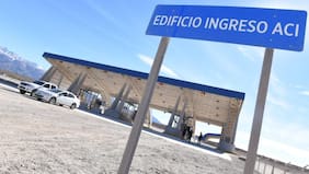 Funcionarios de Aduana de Los Andes acusan insultos y expresiones xenófobas de personal argentino y solicitan medidas