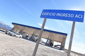 Funcionarios de Aduana de Los Andes acusan insultos y expresiones xenófobas de personal argentino y solicitan medidas