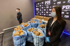 Droga iba ser acopiada en San Joaquín y distribuida en Ñuñoa: incautan 440 kilos de marihuana oculta en camioneta