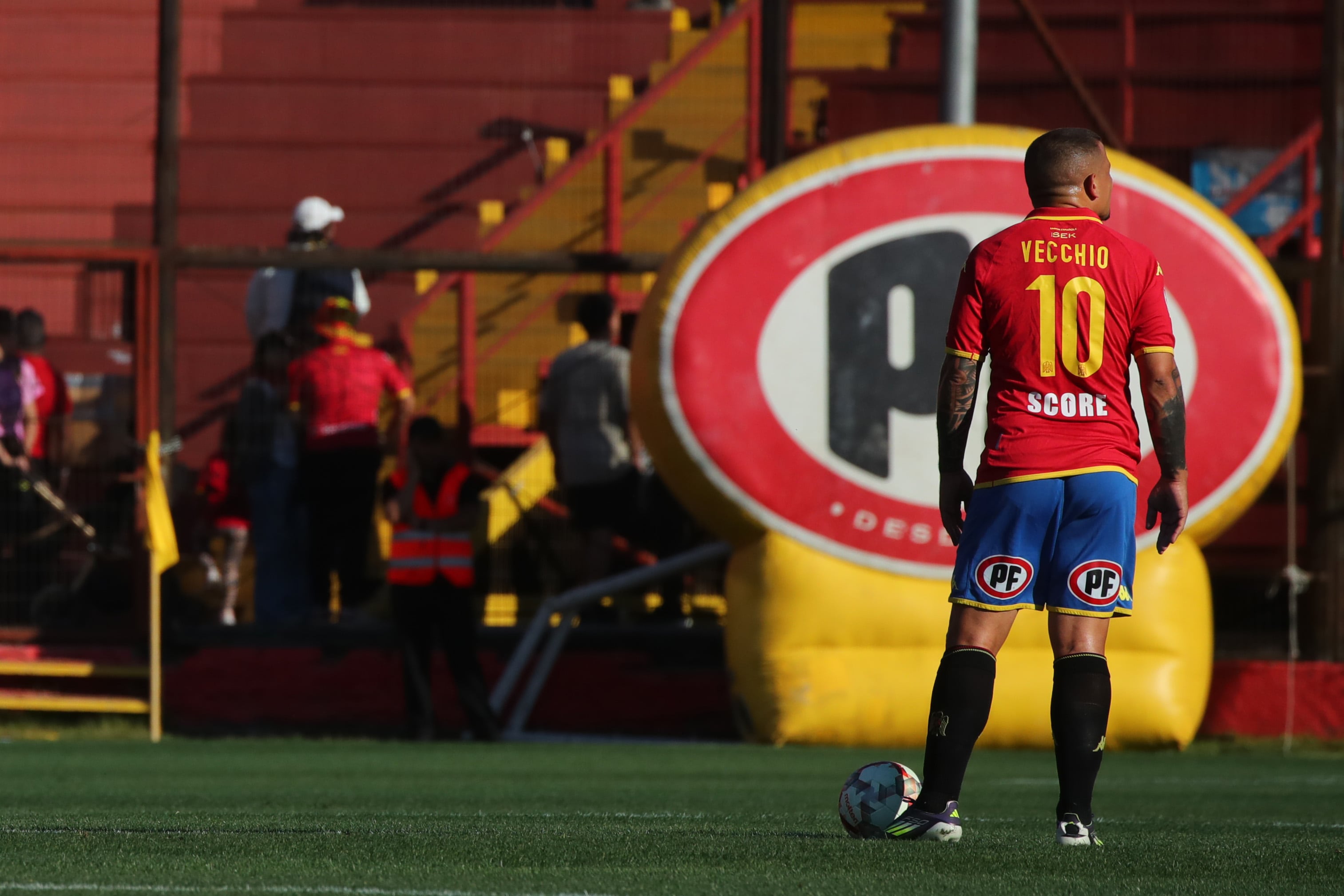 Emiliano Vecchio es uno de los jugadores emblemáticos que se ofreció para volver al Santa Laura. Foto: Jonnathan Oyarzun/Photosport.