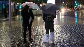 Hasta 120 milímetros en corto tiempo: Declaran alerta amarilla para tres regiones por pronóstico de intensas lluvias