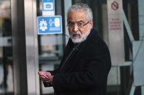 Sobres con dinero y millones en efectivo: los sospechosos “pedaleos” de la “bicicleta” que Luis Hermosilla mantenía con sus finanzas