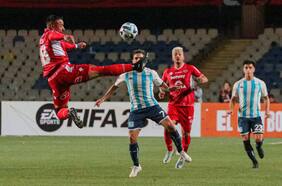 Ñublense no puede con la historia y cae ante Racing en su debut en Copa Libertadores
