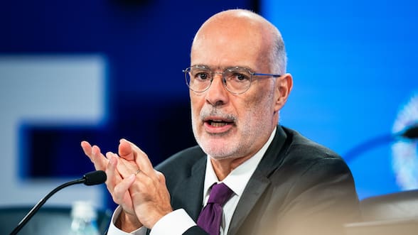 Rodrigo Valdés (FMI) y alzas de bencinas: “El Reino Unido hizo políticas parecidas a las de Chile y están alineadas con las recomendaciones que hemos propuesto”