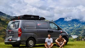 Los chilenos que sí van al Mundial: desde vacaciones a una odisea de más de 25 mil kilómetros por tierra