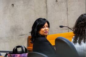 Fiscalía acuerda salida alternativa para experiodista de Cancillería que divulgó audio de exministra Urrejola