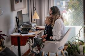 Zoom de género: más de un cuarto de mujeres que vive con menores de cinco años se encuentra inactiva laboralmente