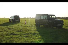 Defender clásico o el nuevo Defender: ¿cuál vence en el desafío de tirar la cuerda?