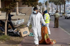 Retiran 36 rucos y 17 toneladas de basura y desechos tras operativo en Valparaíso