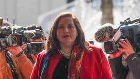 Vodanovic reprocha cruce entre Manouchehri y Espinoza, pero marca que a ella como timonel no le corresponde dar lineamientos personales