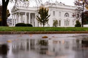 Miembro del equipo jurídico de Donald Trump da positivo por coronavirus