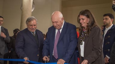 El gesto de la Facultad de Derecho de la Universidad de Chile a Ricardo Lagos: inauguran sala en honor al expresidente