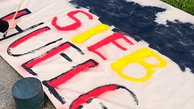 De la advertencia al cierre: los correos del San Ignacio El Bosque a los apoderados por la histórica huelga de trabajadores