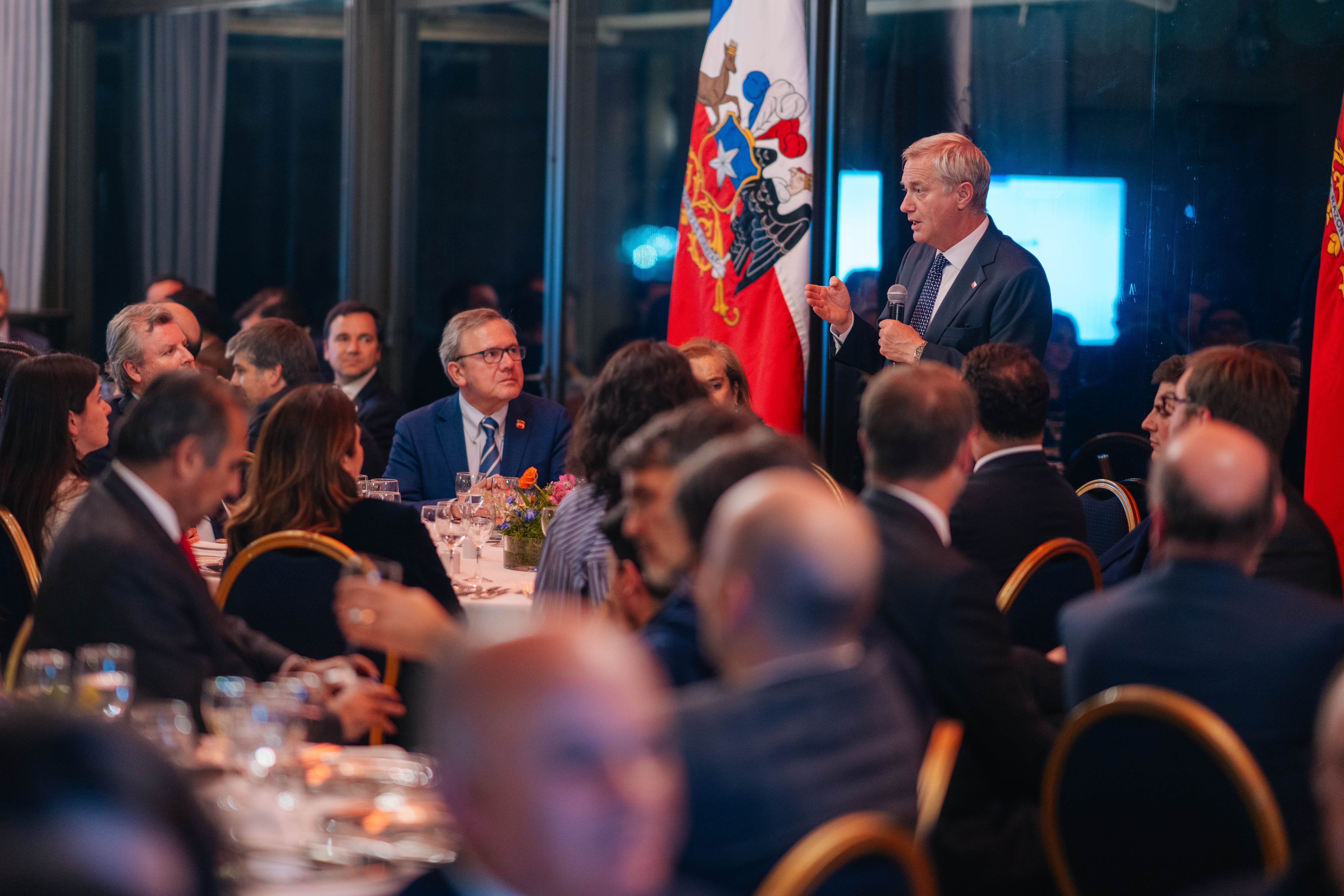 Parlamentarios oficialistas valoran expansión del gasto público en 1,5% para el Presupuesto 2027 anunciado por Kast