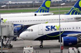 Sindicato de Sky denuncia vulneración de derechos laborales y la aerolínea dice que ha puesto su esfuerzo en mejorar las alternativas