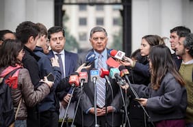 Megarreforma: Alvarado pone freno a ley corta para corregir norma de servicios básicos