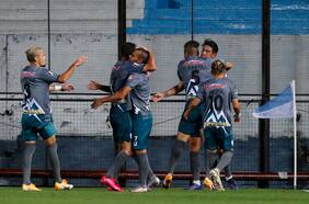 La doble vara del Covid: Chile deniega la entrada a futbolistas que Conmebol sí valida