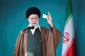 Líder supremo de Irán descarta negociaciones con EE.UU. y señala que su país “nunca será sometido”