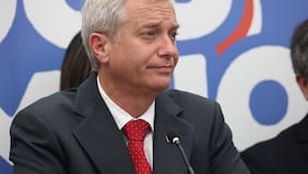 Kast desdramatiza gritos en su contra en cierre de campaña de Jara: “Nosotros no acostumbramos en nuestros cánticos a insultar a nadie”