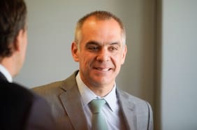 Fiscal Sepúlveda refuta a defensa de Hermosilla por legitimidad de audio: “Aquí se está hablando derechamente de delito”