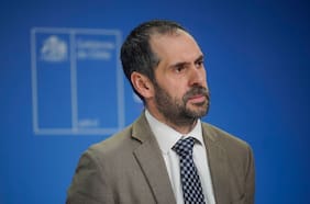 Grau insiste en que no es efectivo que el gobierno haya contratado 100 mil funcionarios públicos